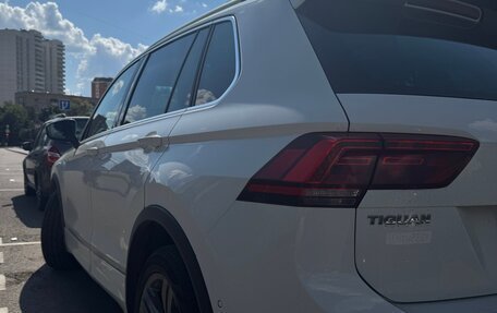 Volkswagen Tiguan II, 2019 год, 3 600 000 рублей, 5 фотография