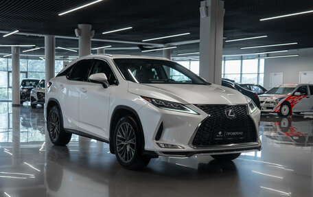 Lexus RX IV рестайлинг, 2019 год, 4 200 000 рублей, 2 фотография