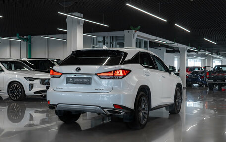 Lexus RX IV рестайлинг, 2019 год, 4 200 000 рублей, 5 фотография