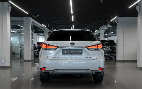 Lexus RX IV рестайлинг, 2019 год, 4 200 000 рублей, 6 фотография