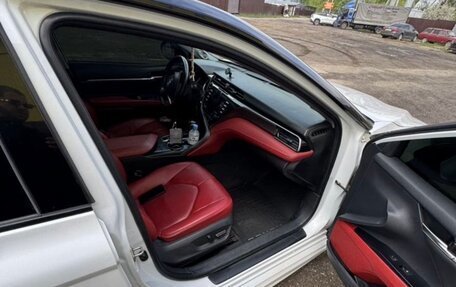 Toyota Camry, 2019 год, 2 500 000 рублей, 7 фотография