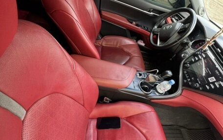 Toyota Camry, 2019 год, 2 500 000 рублей, 5 фотография