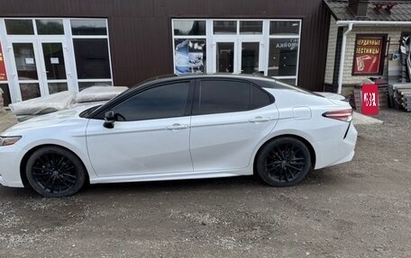 Toyota Camry, 2019 год, 2 500 000 рублей, 2 фотография