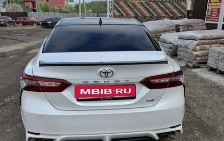 Toyota Camry, 2019 год, 2 500 000 рублей, 4 фотография