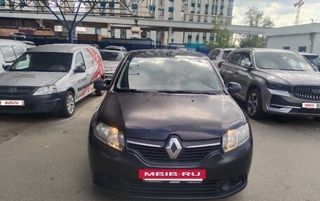 Renault Logan II, 2017 год, 500 000 рублей, 2 фотография