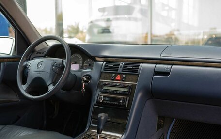 Mercedes-Benz E-Класс, 1999 год, 500 000 рублей, 10 фотография