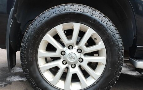 Toyota Land Cruiser Prado 150 рестайлинг 2, 2016 год, 4 000 000 рублей, 15 фотография
