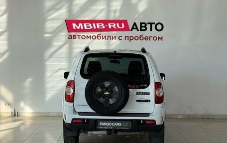 Chevrolet Niva I рестайлинг, 2017 год, 700 000 рублей, 5 фотография