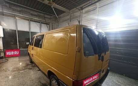 Volkswagen Transporter T4, 1995 год, 330 000 рублей, 4 фотография