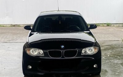 BMW 1 серия, 2006 год, 600 000 рублей, 1 фотография