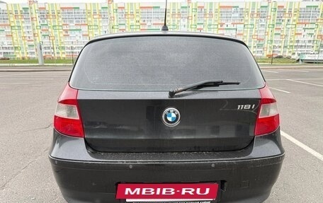 BMW 1 серия, 2006 год, 600 000 рублей, 3 фотография