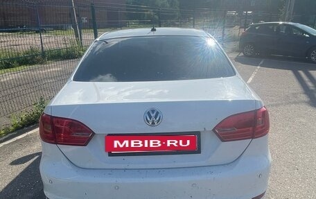 Volkswagen Jetta VI, 2012 год, 900 000 рублей, 6 фотография