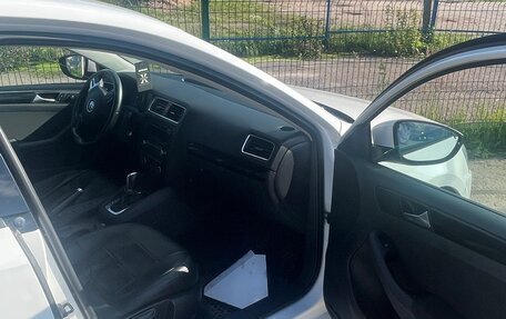Volkswagen Jetta VI, 2012 год, 900 000 рублей, 9 фотография