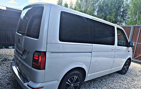 Volkswagen Caravelle T6 рестайлинг, 2019 год, 2 900 000 рублей, 4 фотография