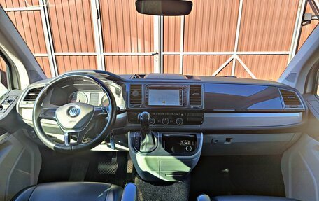 Volkswagen Caravelle T6 рестайлинг, 2019 год, 2 900 000 рублей, 13 фотография