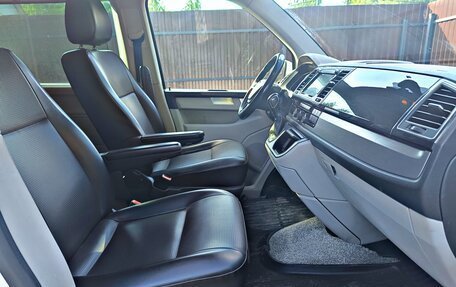 Volkswagen Caravelle T6 рестайлинг, 2019 год, 2 900 000 рублей, 9 фотография