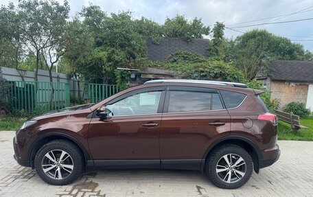 Toyota RAV4, 2017 год, 2 400 000 рублей, 5 фотография