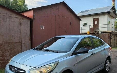 Hyundai Solaris II рестайлинг, 2013 год, 465 000 рублей, 4 фотография