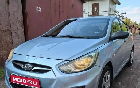 Hyundai Solaris II рестайлинг, 2013 год, 465 000 рублей, 2 фотография