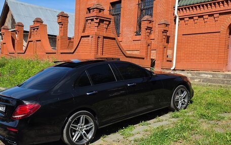 Mercedes-Benz E-Класс, 2018 год, 2 550 000 рублей, 3 фотография