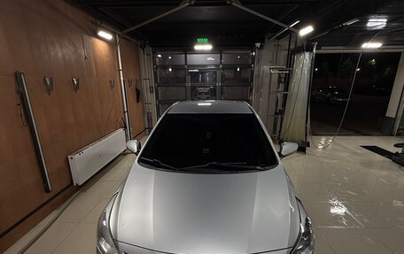Hyundai Solaris II рестайлинг, 2016 год, 800 000 рублей, 1 фотография