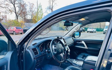 Toyota Land Cruiser 200, 2013 год, 2 850 000 рублей, 10 фотография