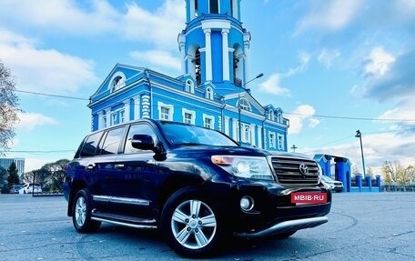 Toyota Land Cruiser 200, 2013 год, 2 850 000 рублей, 2 фотография