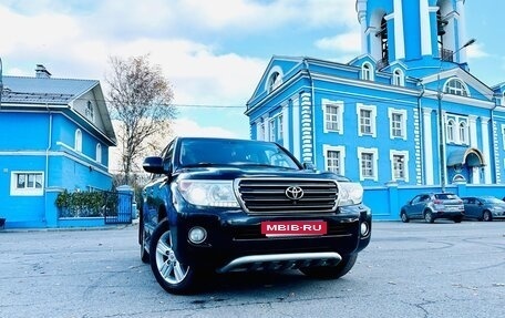 Toyota Land Cruiser 200, 2013 год, 2 850 000 рублей, 3 фотография