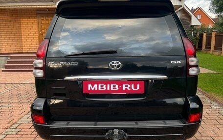 Toyota Land Cruiser Prado 120 рестайлинг, 2005 год, 2 000 000 рублей, 2 фотография