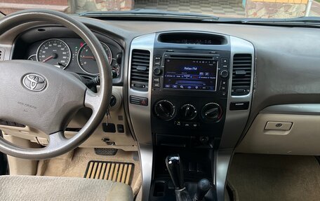 Toyota Land Cruiser Prado 120 рестайлинг, 2005 год, 2 000 000 рублей, 17 фотография