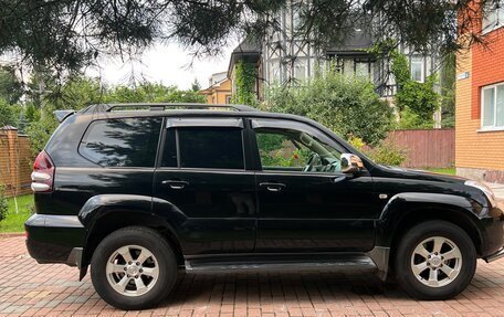 Toyota Land Cruiser Prado 120 рестайлинг, 2005 год, 2 000 000 рублей, 5 фотография