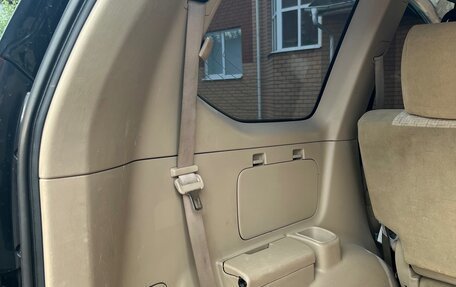Toyota Land Cruiser Prado 120 рестайлинг, 2005 год, 2 000 000 рублей, 12 фотография