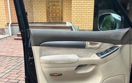 Toyota Land Cruiser Prado 120 рестайлинг, 2005 год, 2 000 000 рублей, 16 фотография