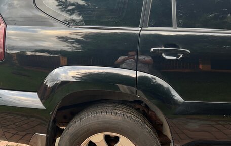 Toyota Land Cruiser Prado 120 рестайлинг, 2005 год, 2 000 000 рублей, 7 фотография