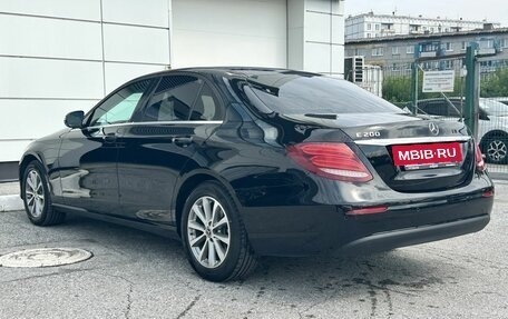 Mercedes-Benz E-Класс, 2018 год, 2 750 000 рублей, 5 фотография