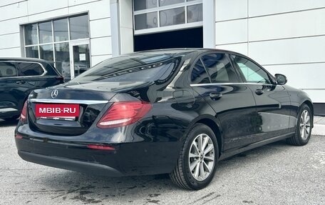 Mercedes-Benz E-Класс, 2018 год, 2 750 000 рублей, 7 фотография