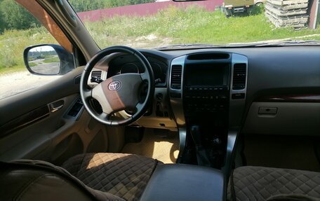 Toyota Land Cruiser Prado 120 рестайлинг, 2005 год, 1 720 000 рублей, 8 фотография