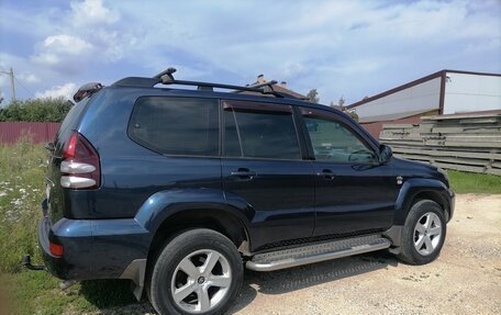 Toyota Land Cruiser Prado 120 рестайлинг, 2005 год, 1 720 000 рублей, 6 фотография