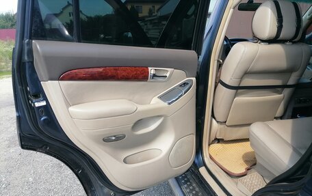 Toyota Land Cruiser Prado 120 рестайлинг, 2005 год, 1 720 000 рублей, 11 фотография