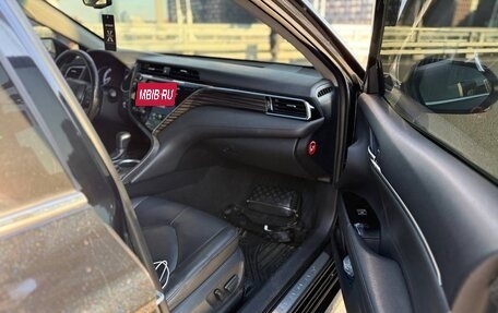 Toyota Camry, 2019 год, 2 470 000 рублей, 10 фотография