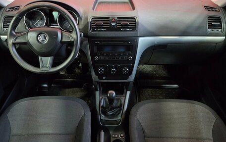 Skoda Yeti I рестайлинг, 2015 год, 1 145 000 рублей, 9 фотография