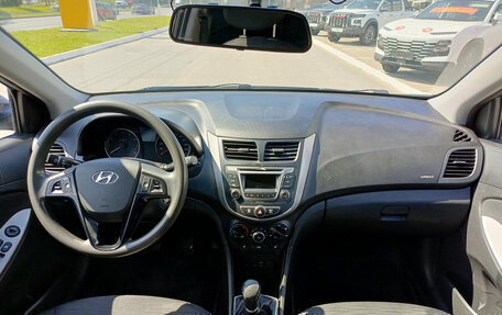 Hyundai Solaris II рестайлинг, 2016 год, 1 027 000 рублей, 18 фотография