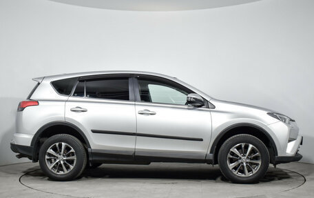 Toyota RAV4, 2018 год, 2 399 000 рублей, 5 фотография
