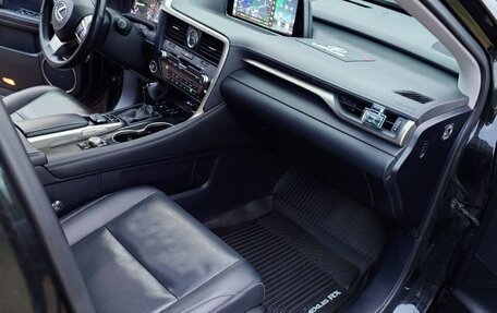 Lexus RX IV рестайлинг, 2019 год, 3 650 000 рублей, 4 фотография