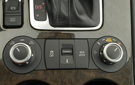 Volkswagen Touareg III, 2012 год, 2 080 000 рублей, 11 фотография
