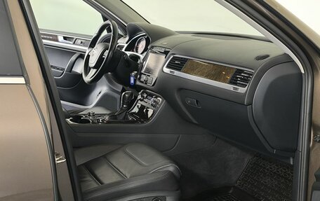 Volkswagen Touareg III, 2012 год, 2 080 000 рублей, 8 фотография