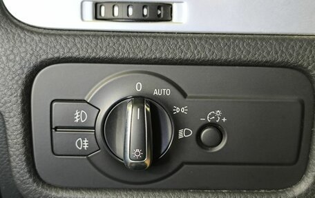 Volkswagen Touareg III, 2012 год, 2 080 000 рублей, 15 фотография