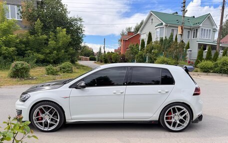 Volkswagen Golf GTI VII, 2016 год, 1 985 000 рублей, 6 фотография