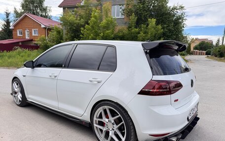 Volkswagen Golf GTI VII, 2016 год, 1 985 000 рублей, 7 фотография