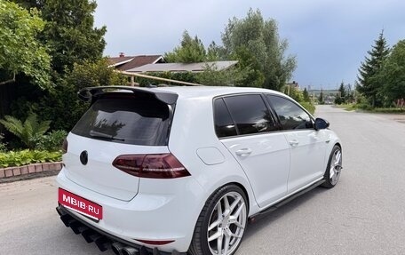Volkswagen Golf GTI VII, 2016 год, 1 985 000 рублей, 11 фотография